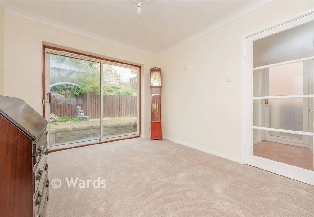 Family Area - Station Road, Greenhithe, Kent - Wards of Kent
