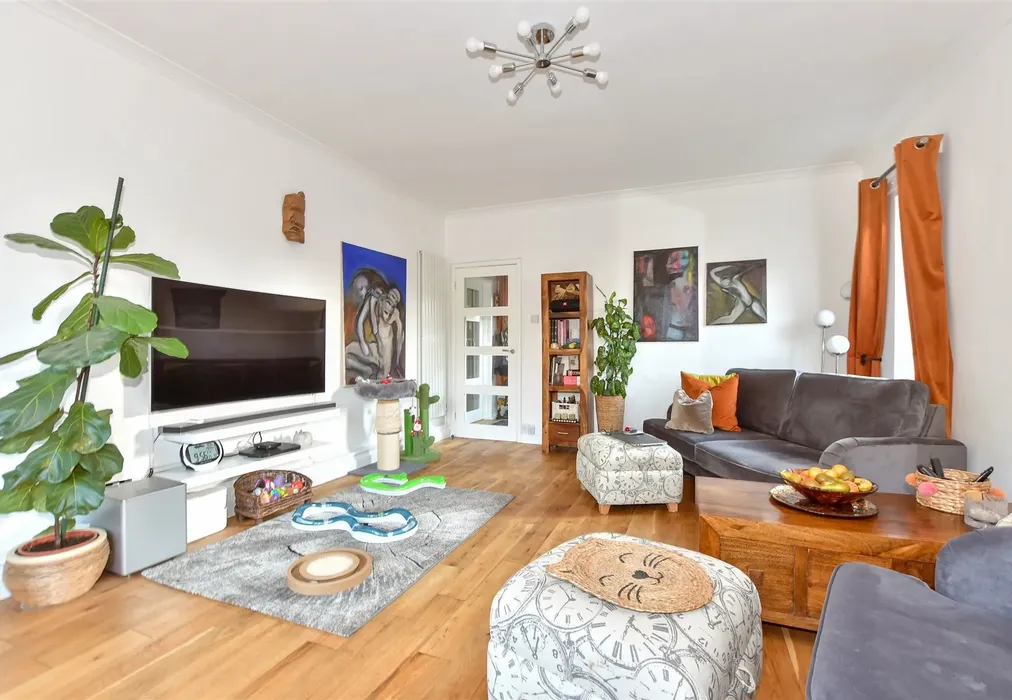 Lounge - Dover Road, Guston, Dover, Kent - Wards of Kent