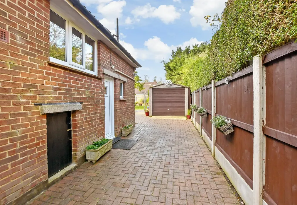 Driveway/Parking - Dover Road, Guston, Dover, Kent - Wards of Kent