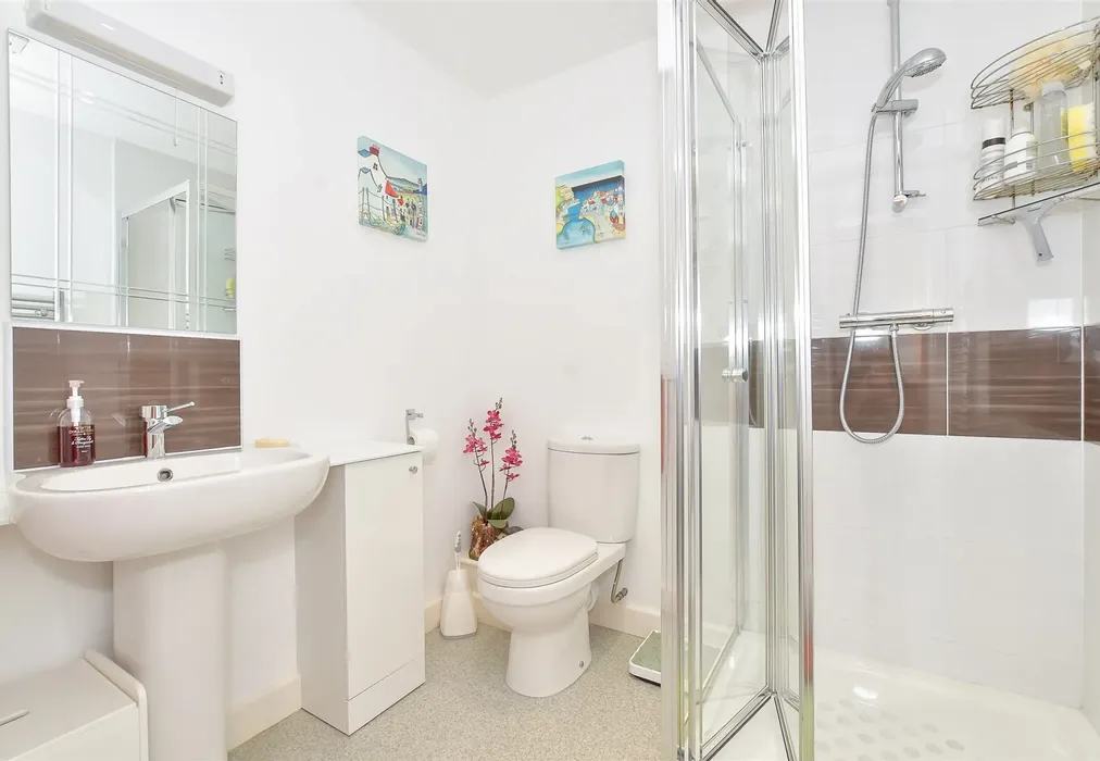 En-Suite Shower Room - Fitzroy Street, Sandown, Isle of Wight - Wards of Kent