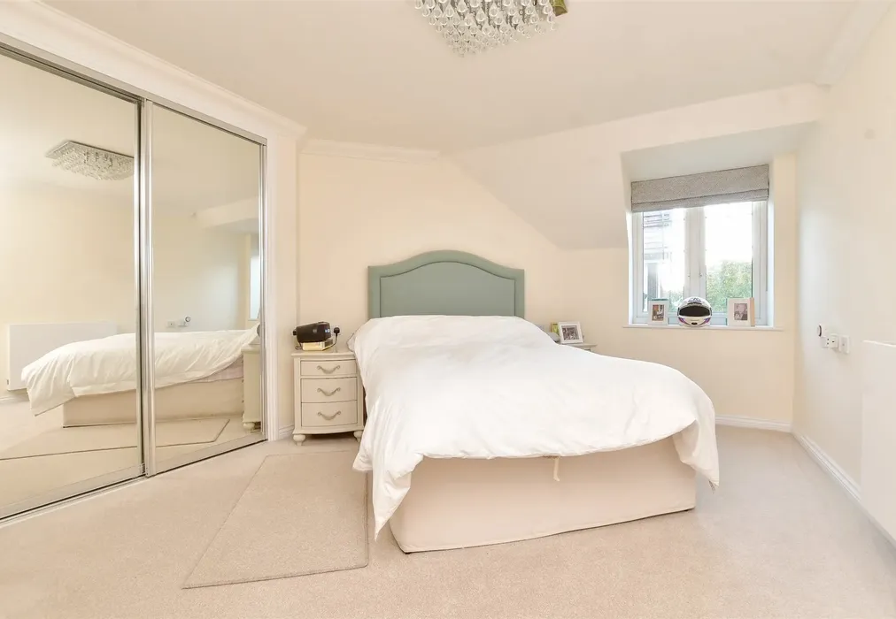 Bedroom 1 - Cheam Road, Sutton, Surrey - Wards of Kent