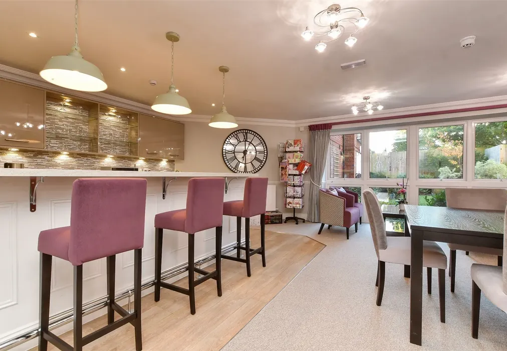 Residents Lounge - Cheam Road, Sutton, Surrey - Wards of Kent