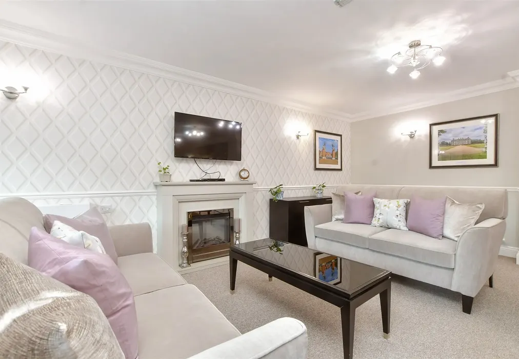 Residents Lounge - Cheam Road, Sutton, Surrey - Wards of Kent