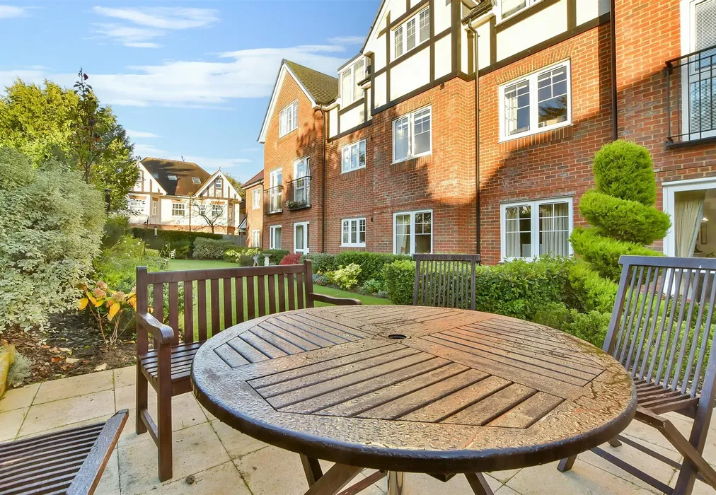 Communal Gardens - Cheam Road, Sutton, Surrey - Wards of Kent
