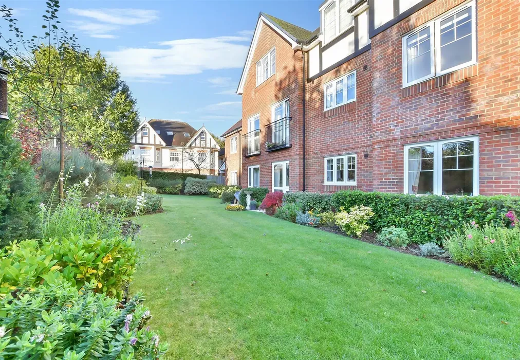 Communal Gardens - Cheam Road, Sutton, Surrey - Wards of Kent