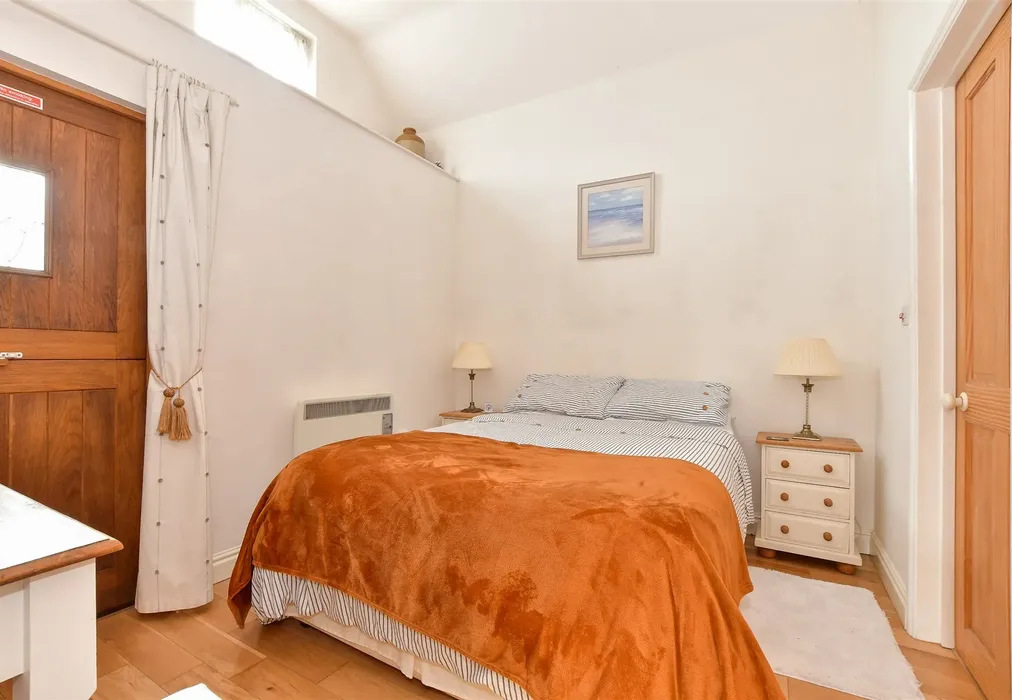 Annex Bedroom - Church Street, Niton, Ventnor, Isle of Wight - Wards of Kent