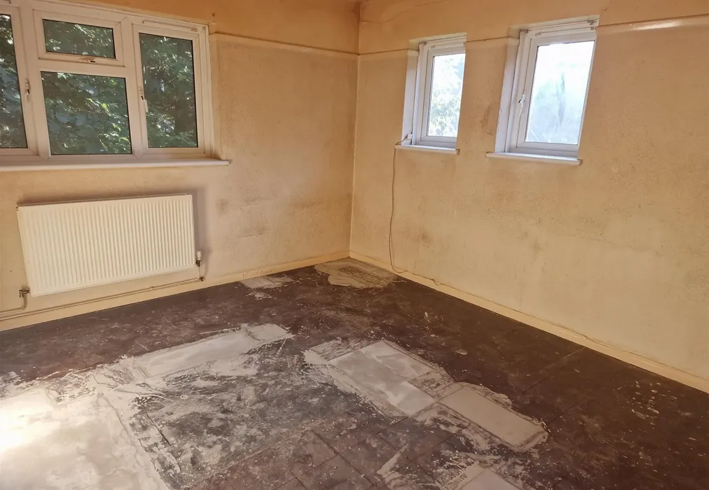 Lounge - Wharfedale Road, Margate, Kent - Wards of Kent