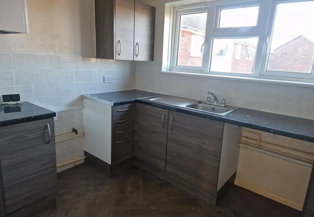 Kitchen - Wharfedale Road, Margate, Kent - Wards of Kent