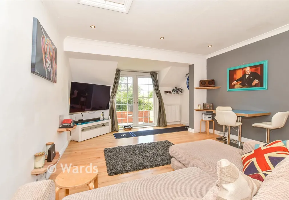 Lounge - Madeira Road, Littlestone, New Romney, Kent - Wards of Kent