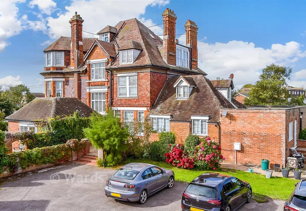 External (Web) - Madeira Road, Littlestone, New Romney, Kent - Wards of Kent