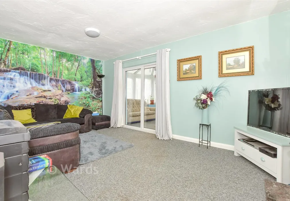 Lounge - Sutton Road, Maidstone, Kent - Wards of Kent