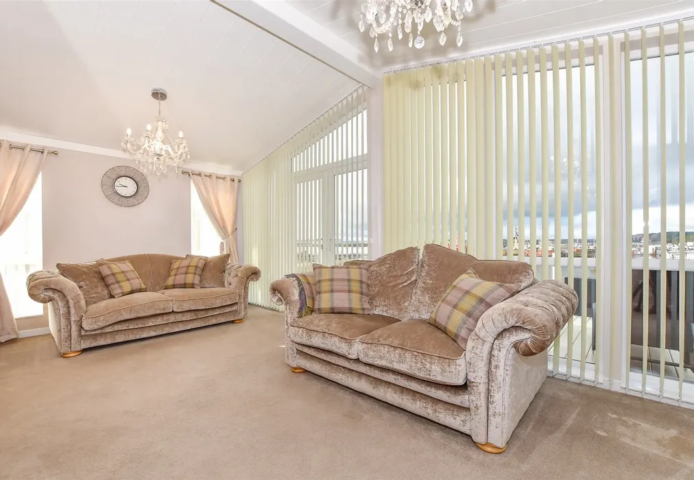 Lounge - Peninsula Crescent, Hoo, Rochester, Kent - Wards of Kent
