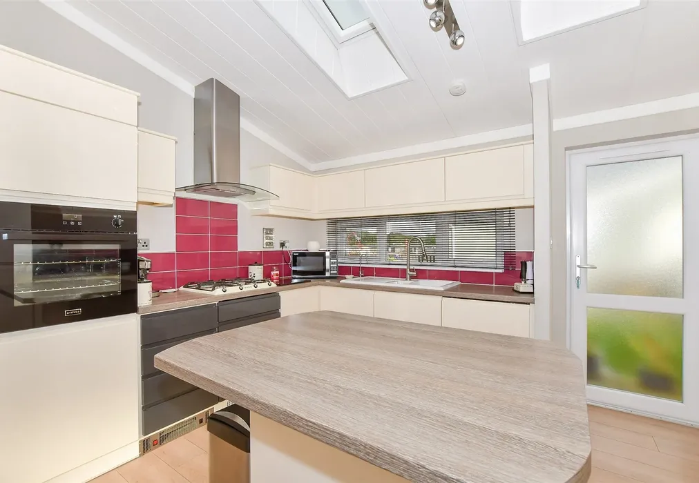 Kitchen/Diner - Peninsula Crescent, Hoo, Rochester, Kent - Wards of Kent