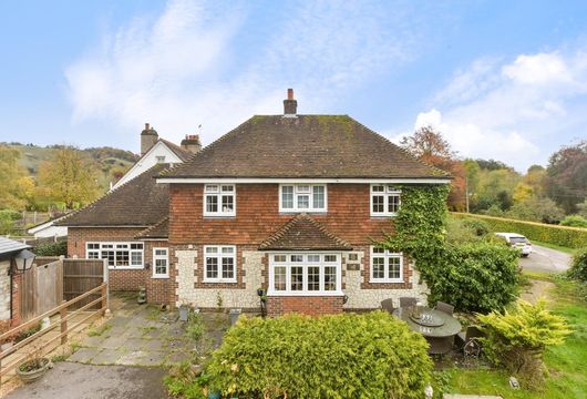 The Clears, Reigate, Surrey - Wards of Kent