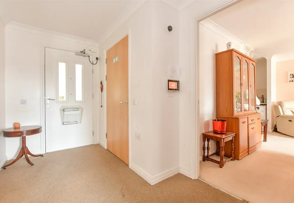 Hallway - Barnardo Drive, Barkingside, Ilford, Essex - Wards of Kent