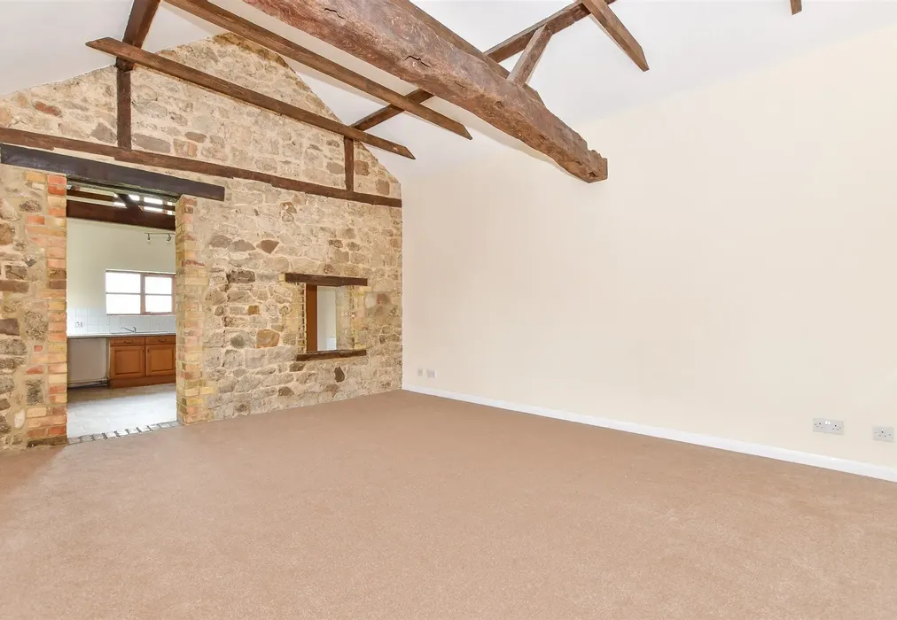 Lounge - Pratling Street, Aylesford, Kent - Wards of Kent