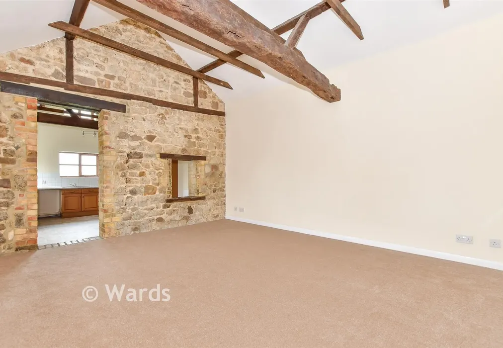 Lounge - Pratling Street, Aylesford, Kent - Wards of Kent