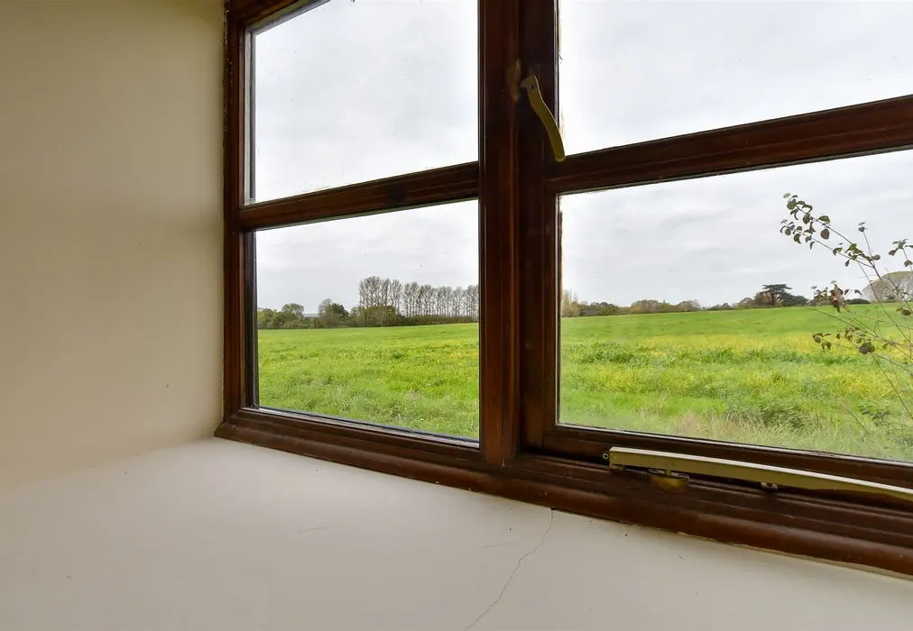 Internal Lifestyle Photograph - Pratling Street, Aylesford, Kent - Wards of Kent