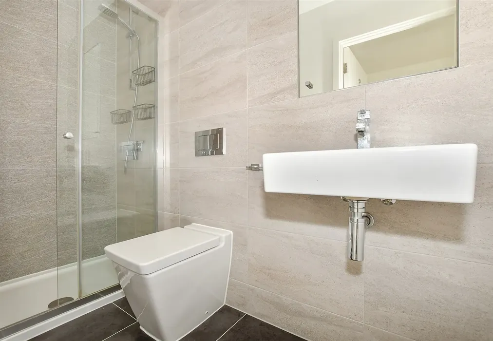 En-Suite Shower Room - Twelve Acres Road, Holborough Lakes, Snodland, Kent - Wards of Kent