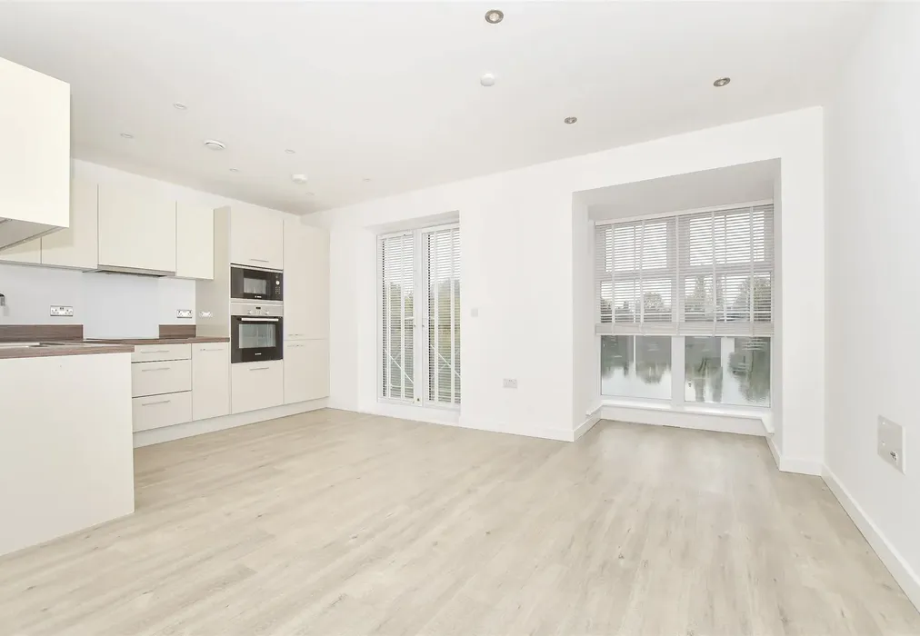 Lounge/Kitchen/ Diner - Twelve Acres Road, Holborough Lakes, Snodland, Kent - Wards of Kent