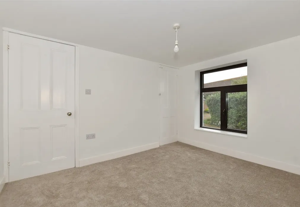 Bedroom 1 - Tothill Street, Minster, Ramsgate, Kent - Wards of Kent