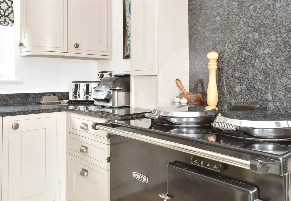 Internal Lifestyle Photograph - London Road, Pyecombe, East Sussex - Wards of Kent