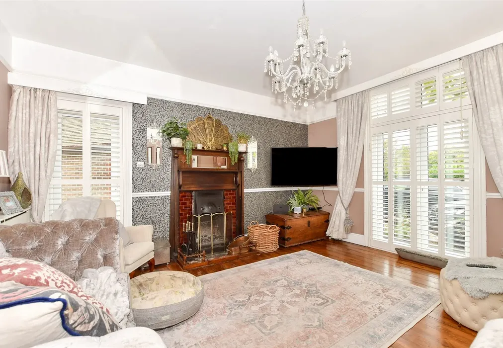 Lounge - London Road, Pyecombe, East Sussex - Wards of Kent