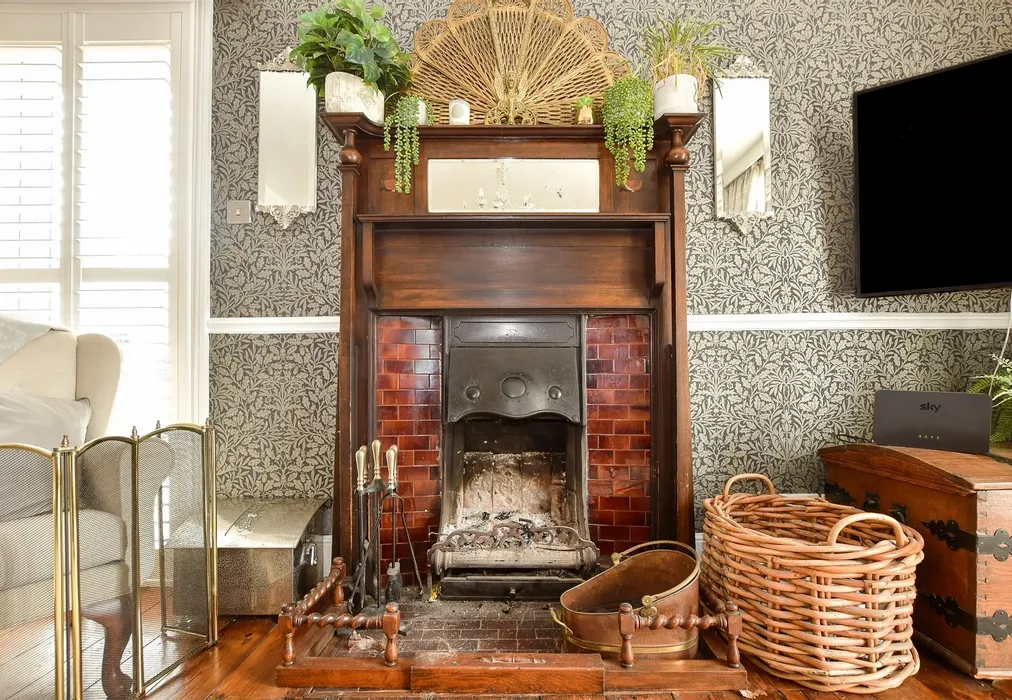 Internal Lifestyle Photograph - London Road, Pyecombe, East Sussex - Wards of Kent