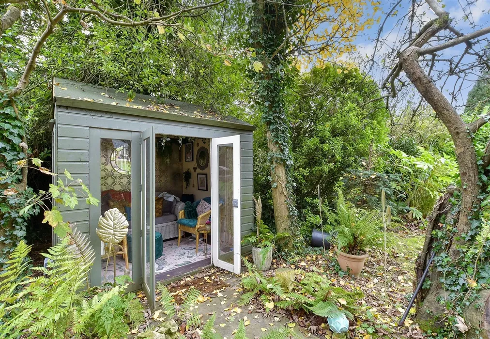 Rear Garden - London Road, Pyecombe, East Sussex - Wards of Kent