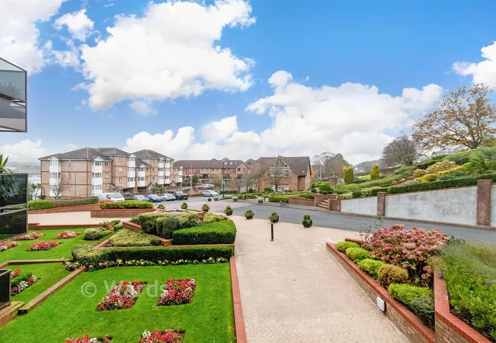 Views To Front - Esplanade, Rochester, Kent - Wards of Kent