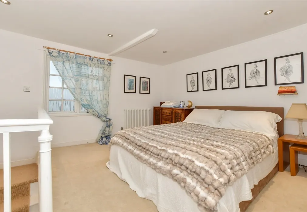 Bedroom 1 - Nelson Street, Deal, Kent - Wards of Kent