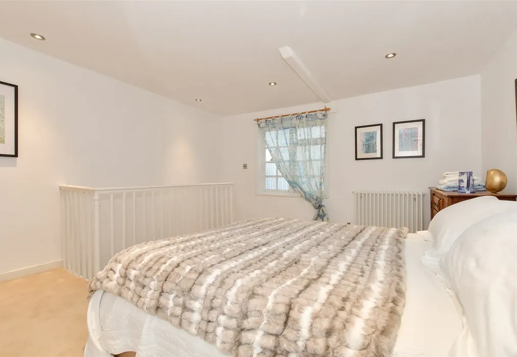 Bedroom 1 - Nelson Street, Deal, Kent - Wards of Kent