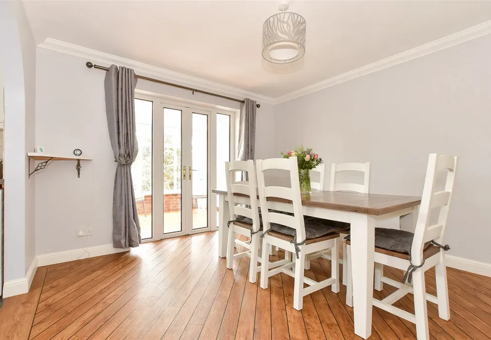 Dining Area - Cliff Road, Lake, Isle of Wight - Wards of Kent
