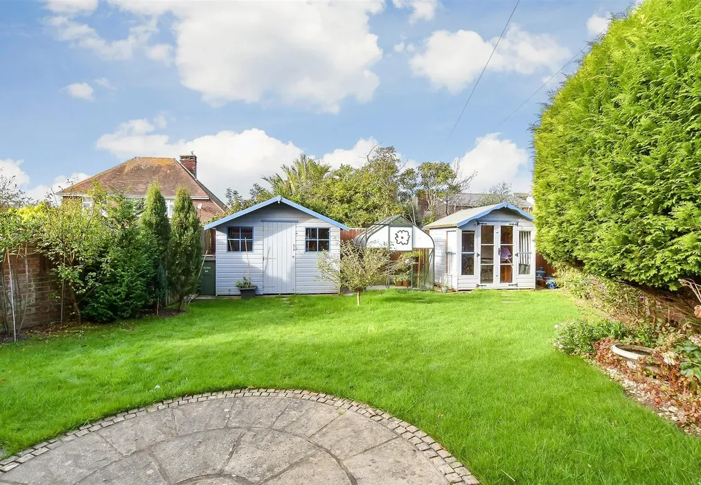 Rear Garden - Cliff Road, Lake, Isle of Wight - Wards of Kent