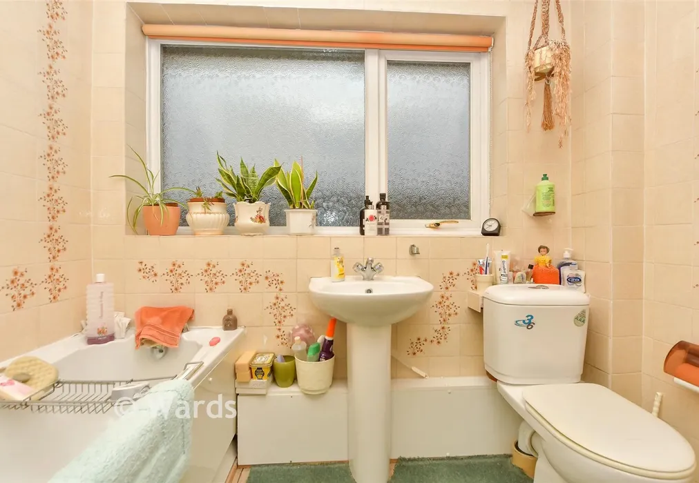 Bathroom - Gadby Road, Sittingbourne, Kent - Wards of Kent