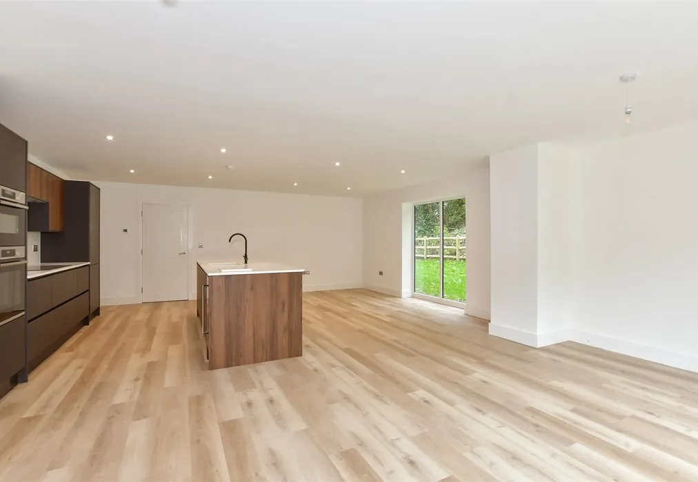 Kitchen/Dining/Family Room - The Heights, Station Road, Dover, Kent - Wards of Kent