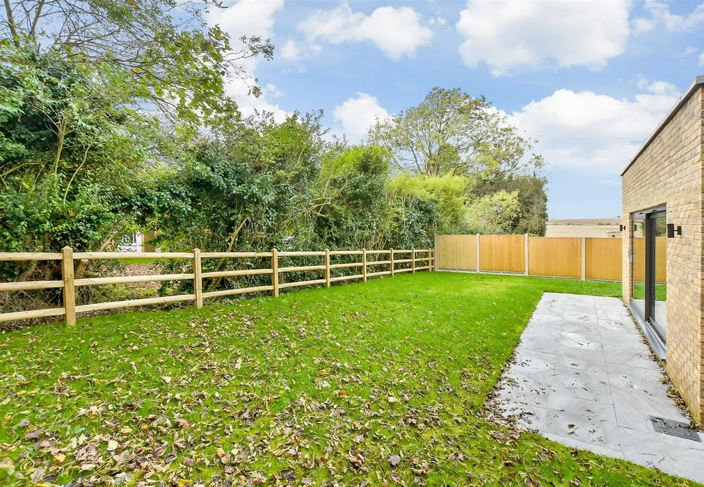 Rear Garden - The Heights, Station Road, Dover, Kent - Wards of Kent