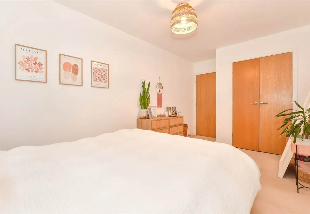 Bedroom 1 - Sovereign Way, Tonbridge, Kent - Wards of Kent