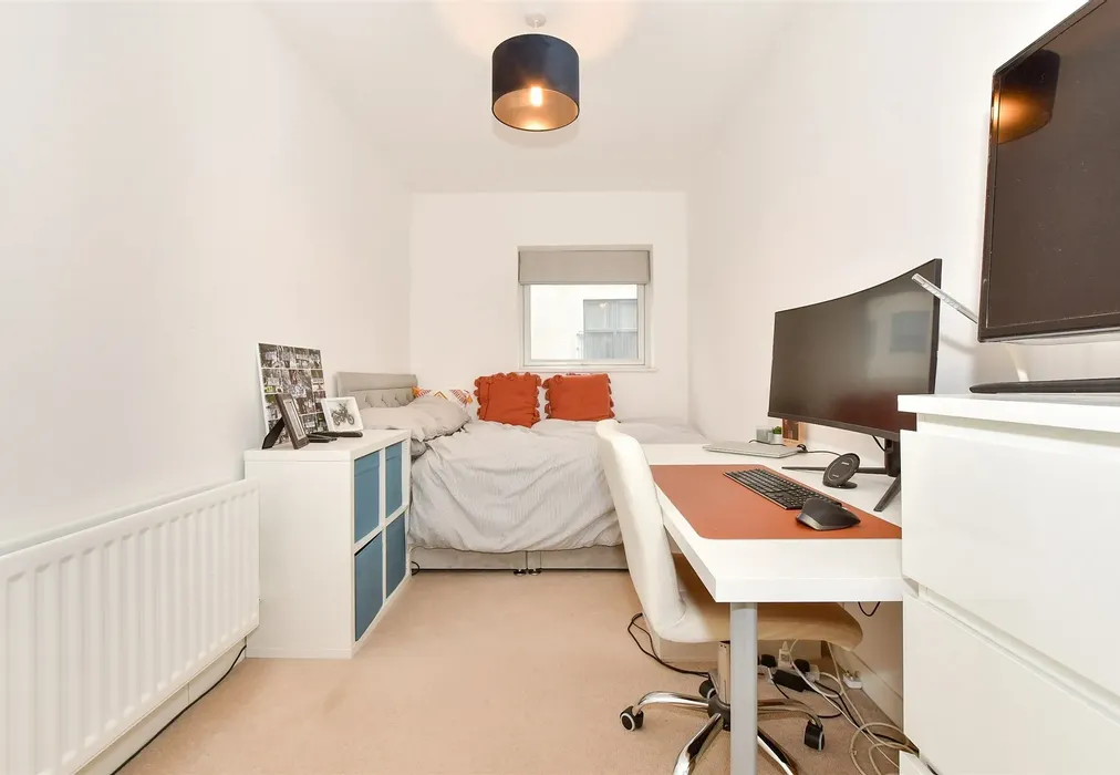 Bedroom 2 - Sovereign Way, Tonbridge, Kent - Wards of Kent