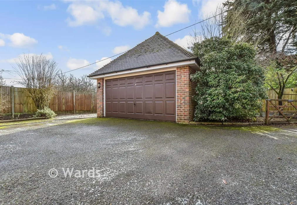 Garage - Tenterden Road, Biddenden, Kent - Wards of Kent