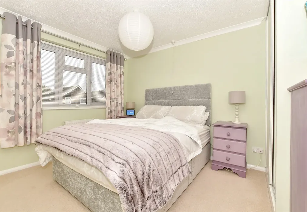 Bedroom 1 - Slaney Road, Staplehurst, Tonbridge, Kent - Wards of Kent