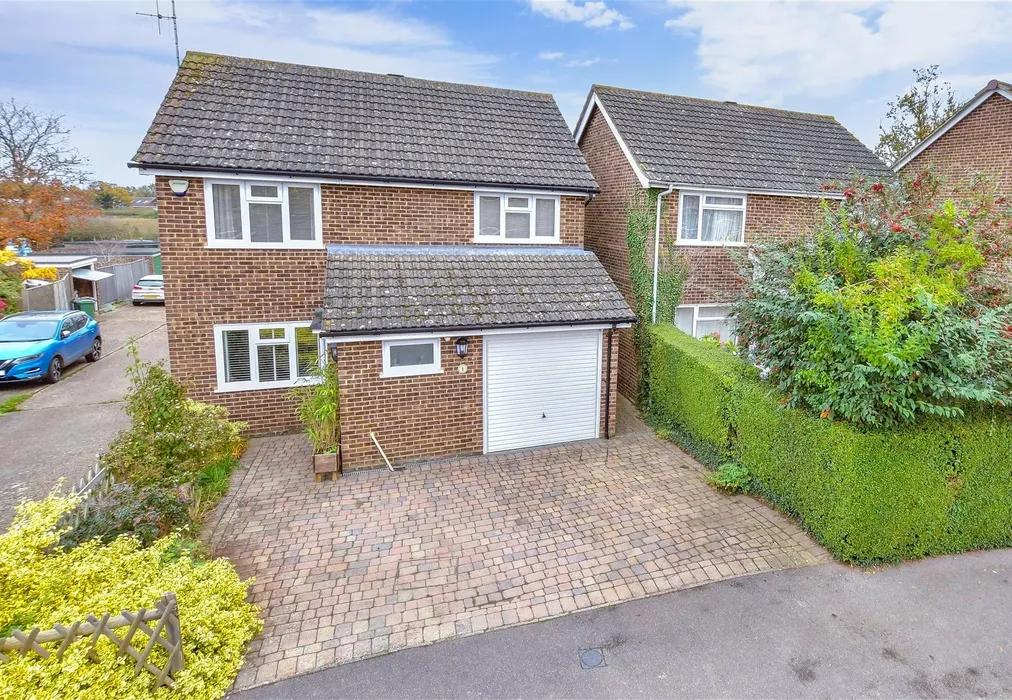External (Brochure) - Slaney Road, Staplehurst, Tonbridge, Kent - Wards of Kent