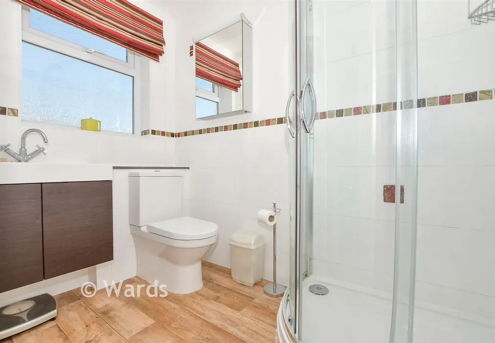 En-Suite Shower Room - Slaney Road, Staplehurst, Tonbridge, Kent - Wards of Kent