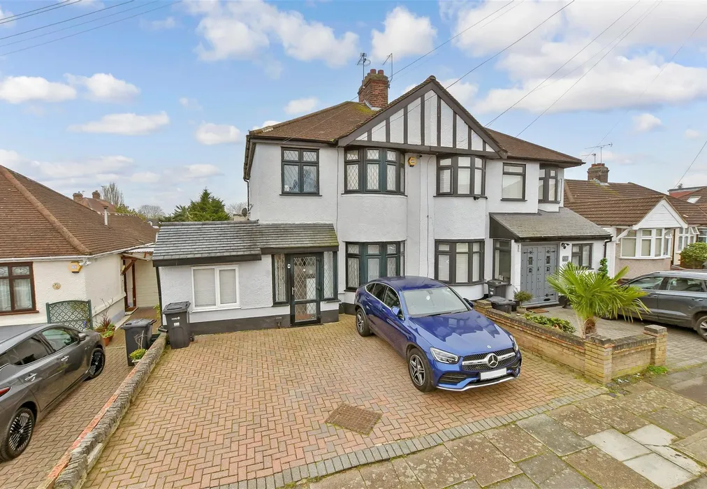 Front(Web) - Dunspring Lane, Clayhall, Ilford, Essex - Wards of Kent