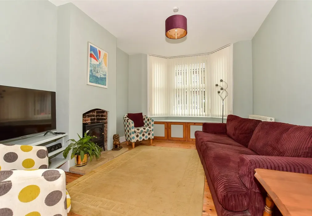 Lounge - Blenheim Road, Deal, Kent - Wards of Kent