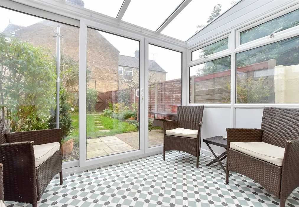 Conservatory - Blenheim Road, Deal, Kent - Wards of Kent