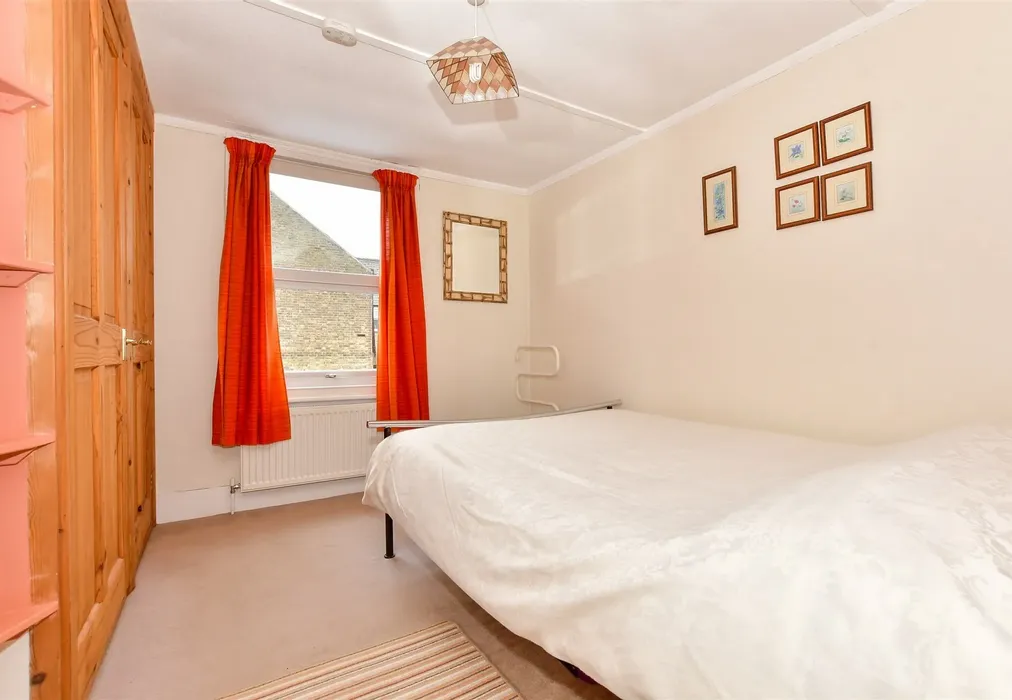 Bedroom 3 - Blenheim Road, Deal, Kent - Wards of Kent