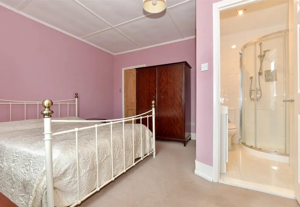 Bedroom 1 - Blenheim Road, Deal, Kent - Wards of Kent