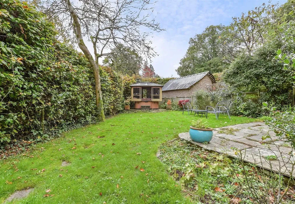 Rear Garden - Tibbs Court Lane, Matfield, Tonbridge, Kent - Wards of Kent