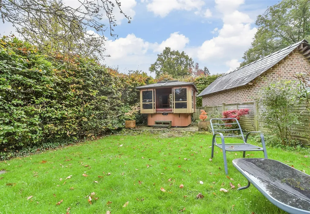 Rear Garden - Tibbs Court Lane, Matfield, Tonbridge, Kent - Wards of Kent